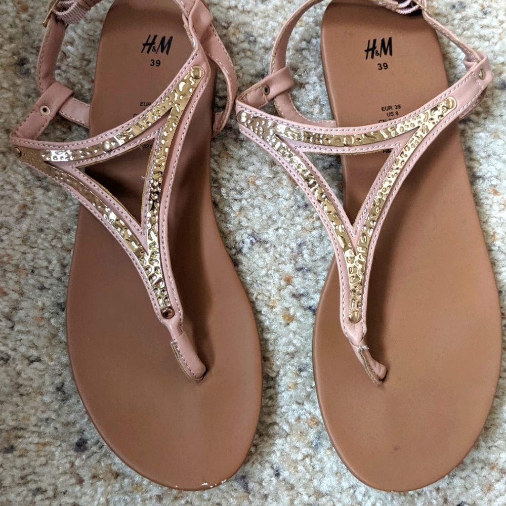H&M light pink & gold sandals | Size 8